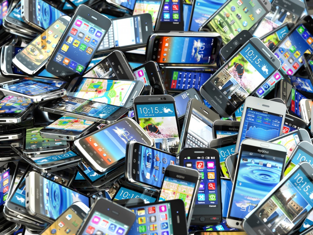 The total number of reported lost cell phones at the Big Three mobile carriers – SK Telecom, KT and LG Uplus – over the past five years was 13,184,000. (image: KobizMedia/ Korea Bizwire)