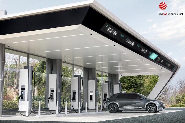 Hyundai Motor to Distribute Free Chargers to Corporate EV Buyers