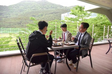 Busan Education Office Transforms School Cafeteria into Cultural Space