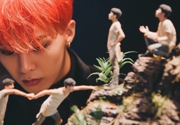 BigBang’s G-Dragon Draws Young K-pop Lovers to Art Museum