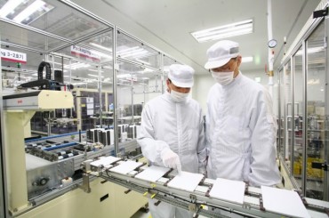 Samsung SDI, LG Chem Race to Develop Safer Battery