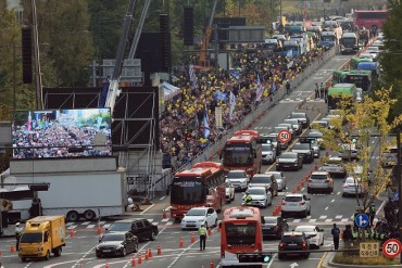 Large-scale Political Rallies Held in Downtown Seoul