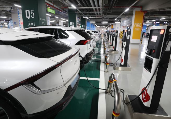 Gov’t to Issue Legislative Notice for New EV Safety Regulations