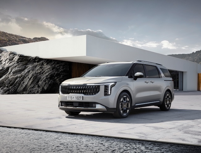 Kia Releases Revamped Carnival Minivan