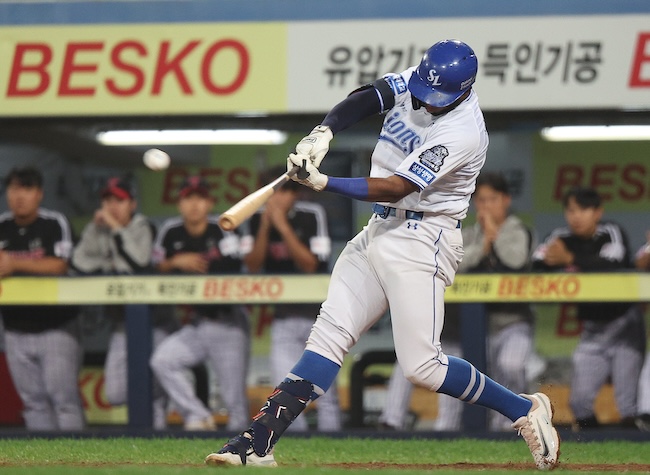 Dominated by Home Runs in Bandbox, KBO Postseason Series Shifts to Cavernous Stadium