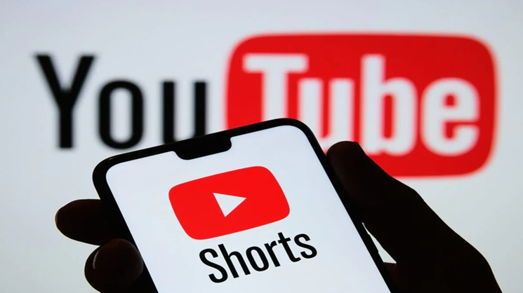 YouTube’s Vertical Live Videos Spark Controversy Over Explicit Content